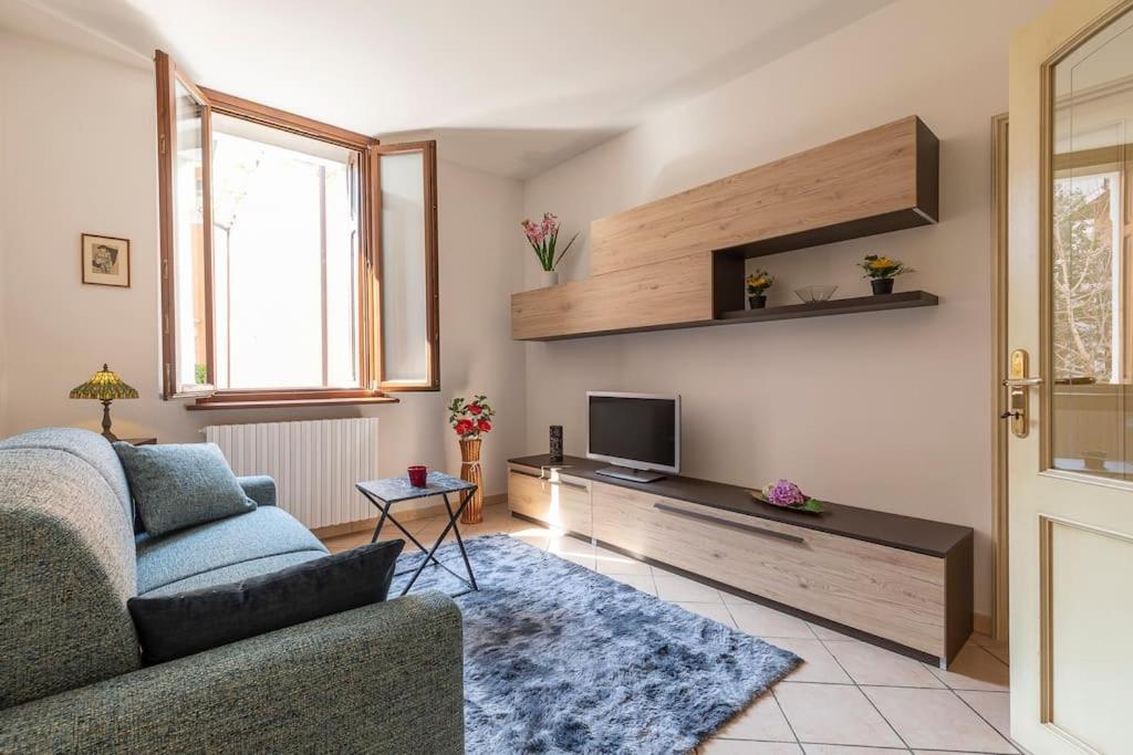 Residenza Sirtori Free Parking Apartment Verona Bagian luar foto