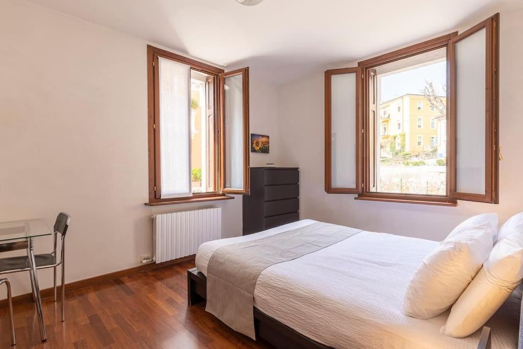 Residenza Sirtori Free Parking Apartment Verona Bagian luar foto