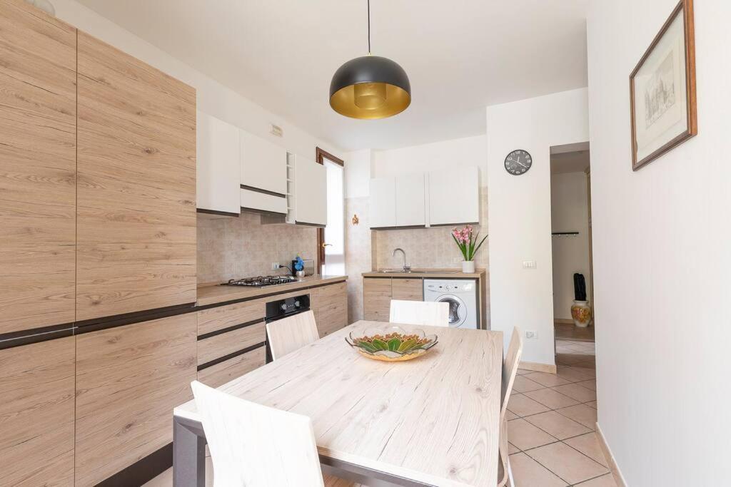 Residenza Sirtori Free Parking Apartment Verona Bagian luar foto