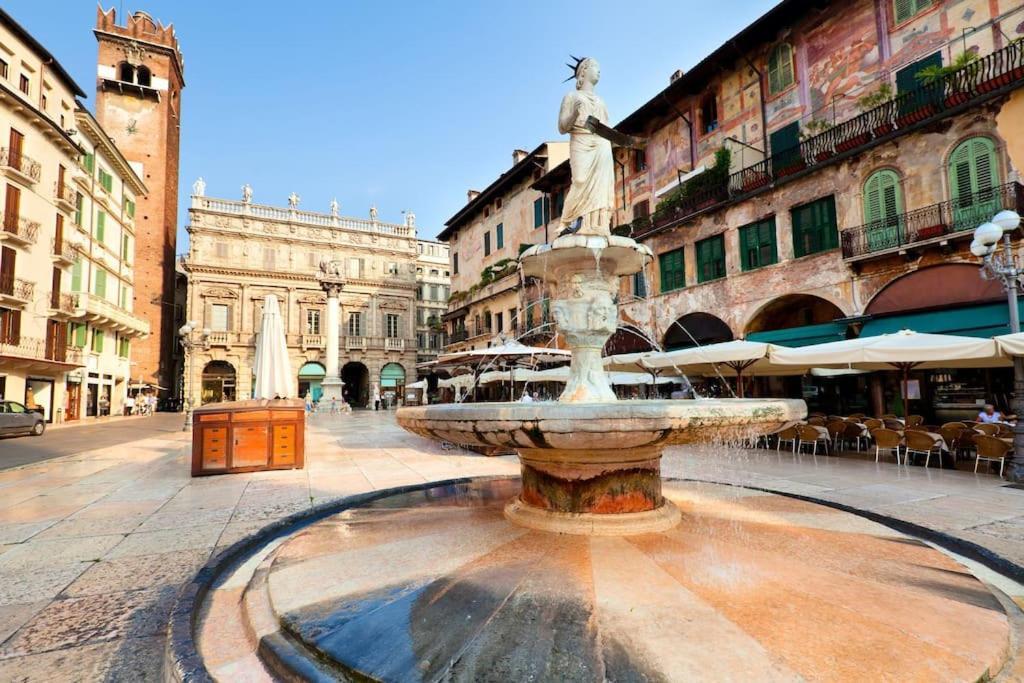 Residenza Sirtori Free Parking Apartment Verona Bagian luar foto